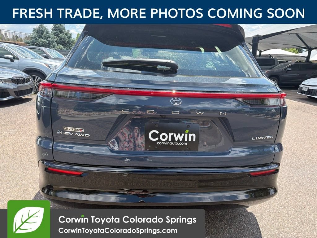 Used 2025 Toyota Crown Signia AWD/4WD image 6