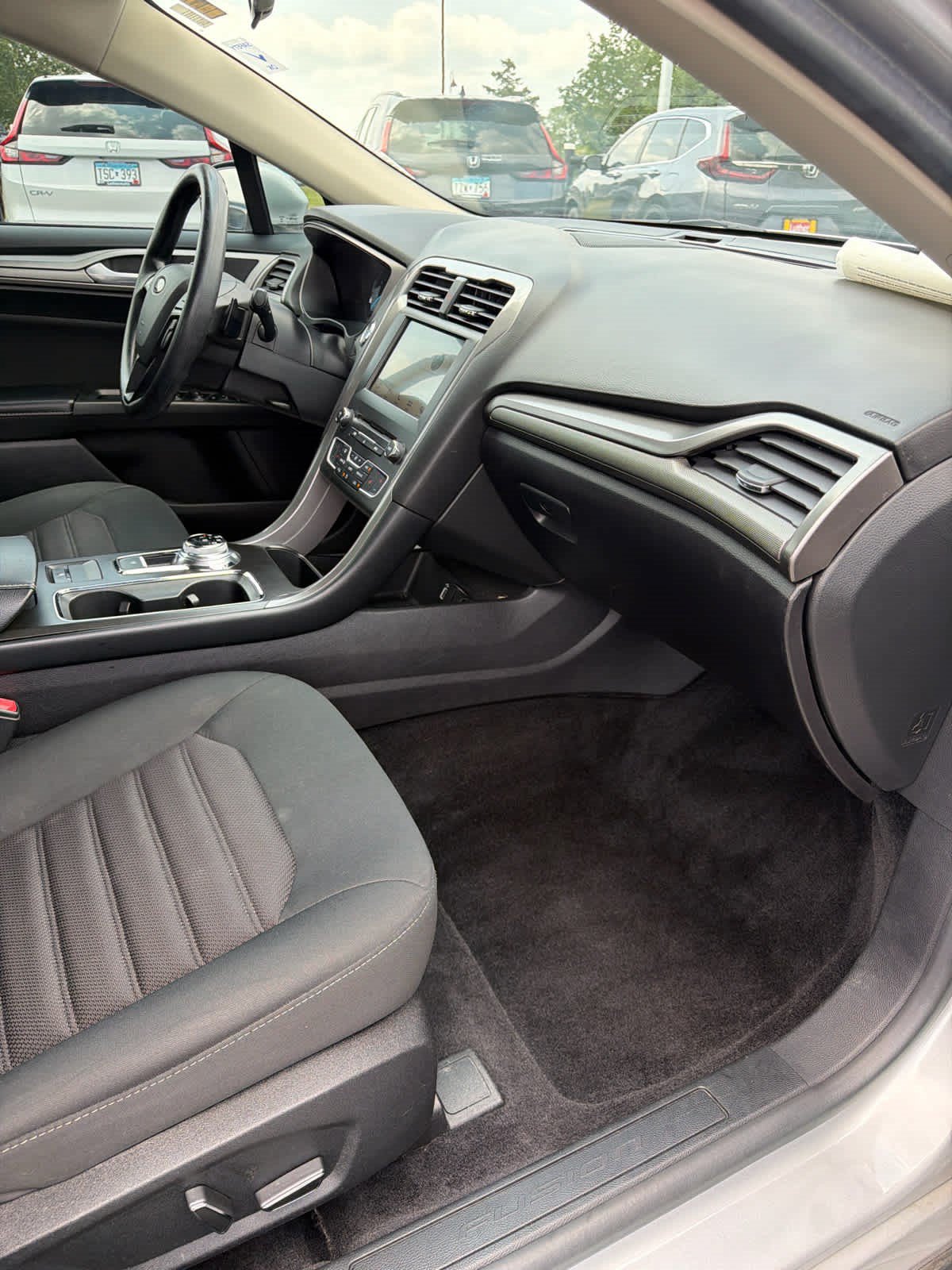 Used 2018 Ford Fusion SE w/ Fusion SE Technology Package FWD image 7
