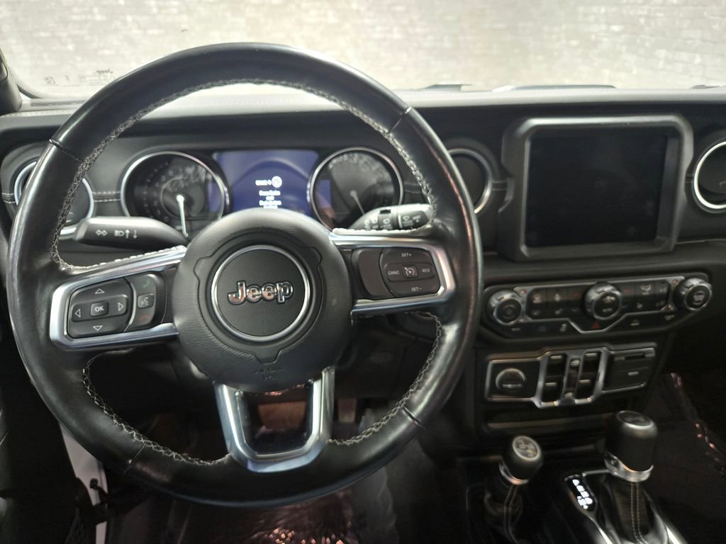 Used 2023 Jeep Wrangler Unlimited Sahara w/ Cold Weather Group AWD/4WD image 17