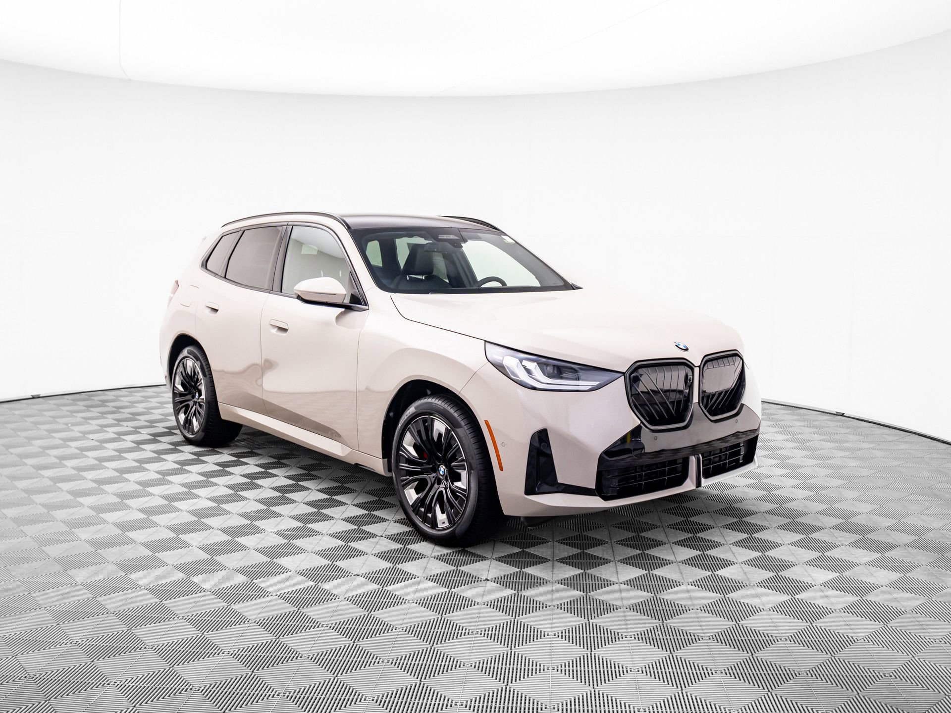 Certified 2025 BMW X3 xDrive30i w/ Premium Package image 8