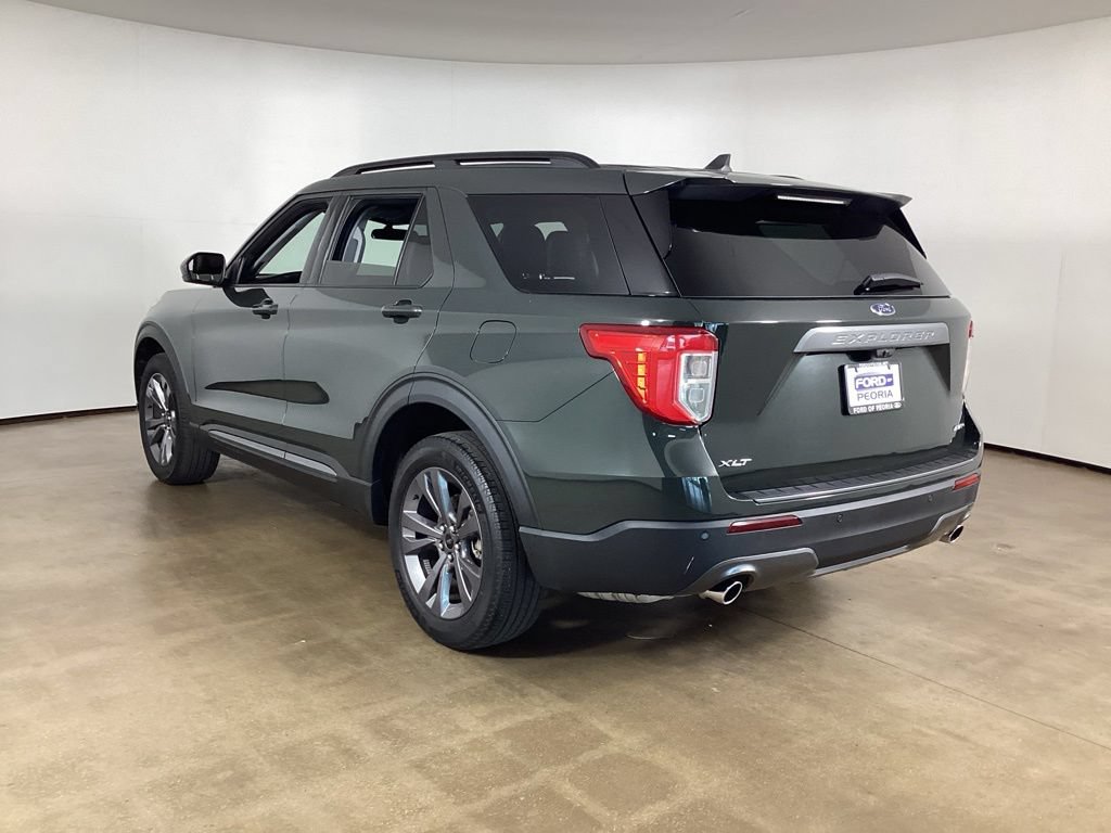 Used 2024 Ford Explorer XLT w/ Equipment Group 202A AWD/4WD image 7