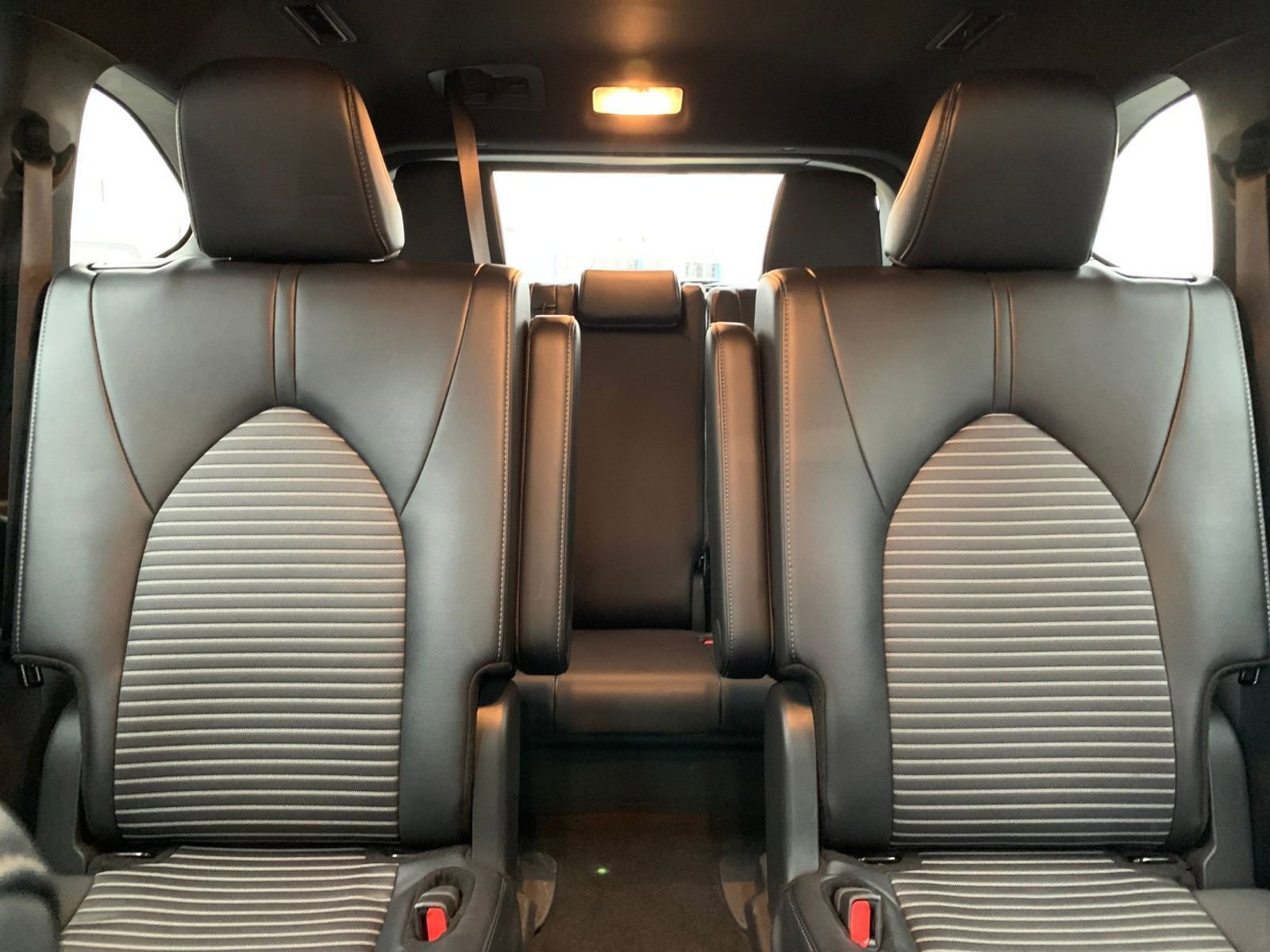 Used 2025 Toyota Highlander XSE image 41