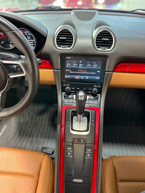 Used 2018 Porsche 718 Cayman Base image 22