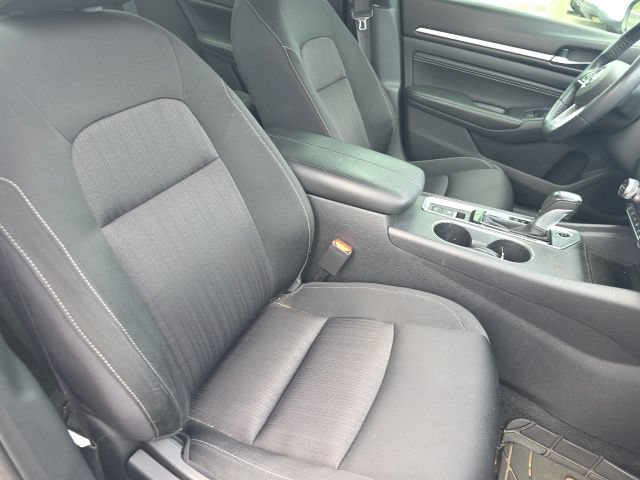 Used 2019 Nissan Altima 2.5 SV FWD image 12