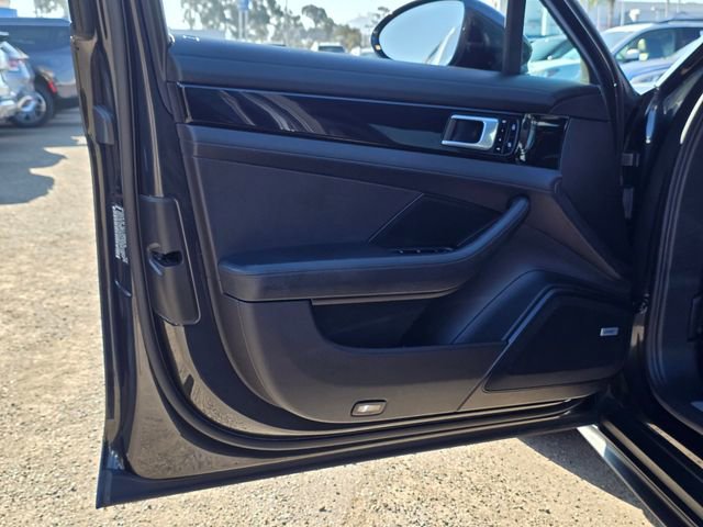 Used 2019 Porsche Panamera 4 image 18