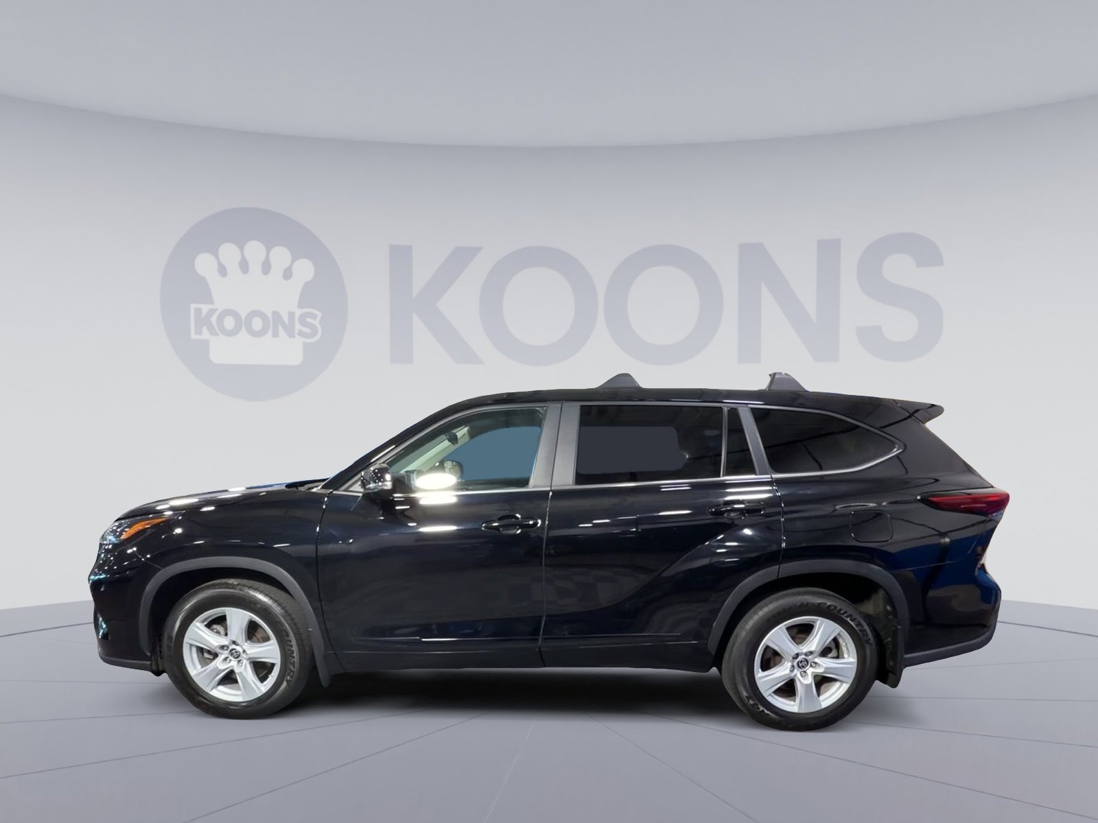 Used 2023 Toyota Highlander L AWD/4WD image 7