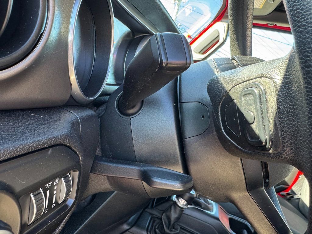 Used 2018 Jeep Wrangler Unlimited Sport AWD/4WD image 38