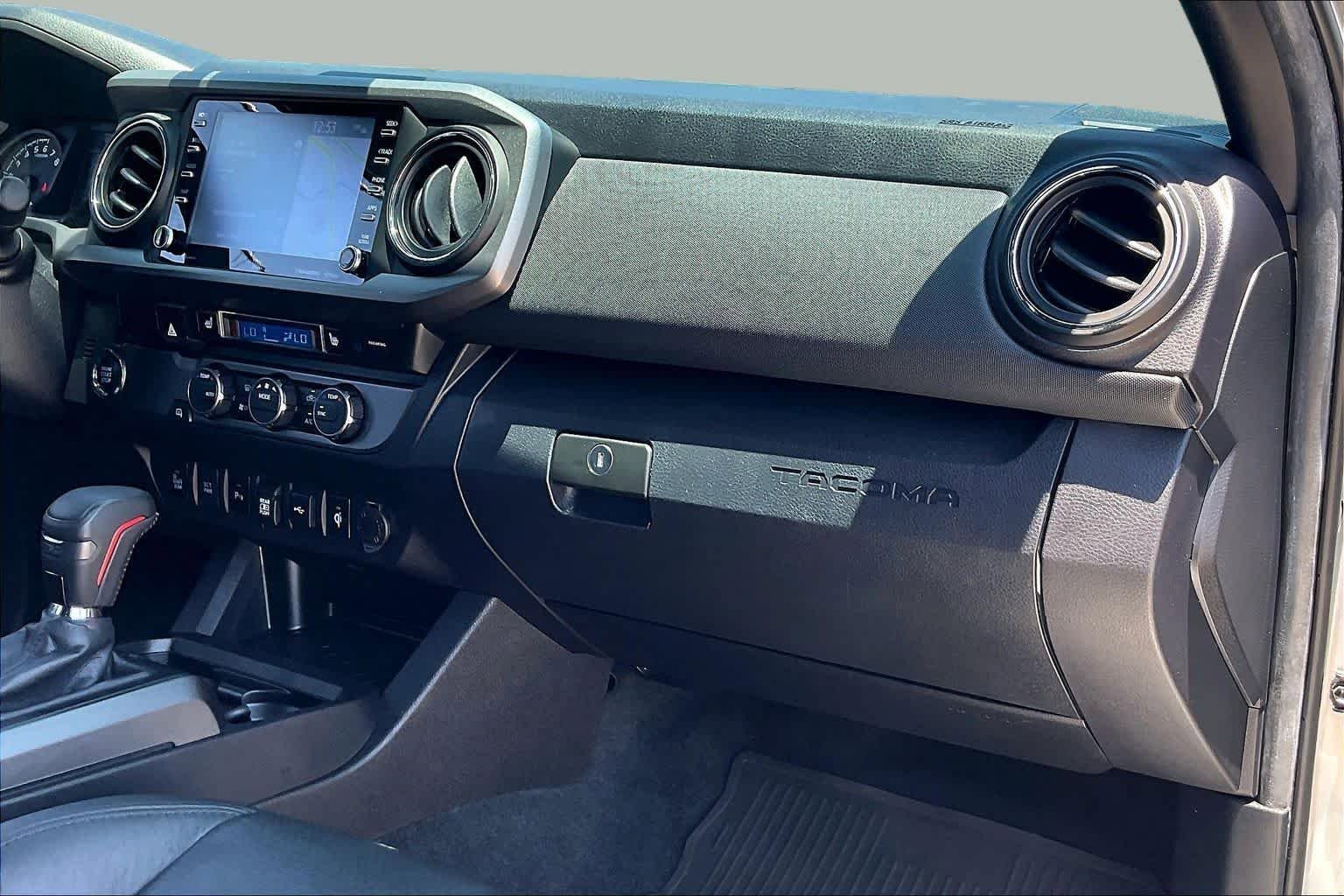 Used 2022 Toyota Tacoma TRD Sport w/ TRD Premium Sport Package RWD image 19
