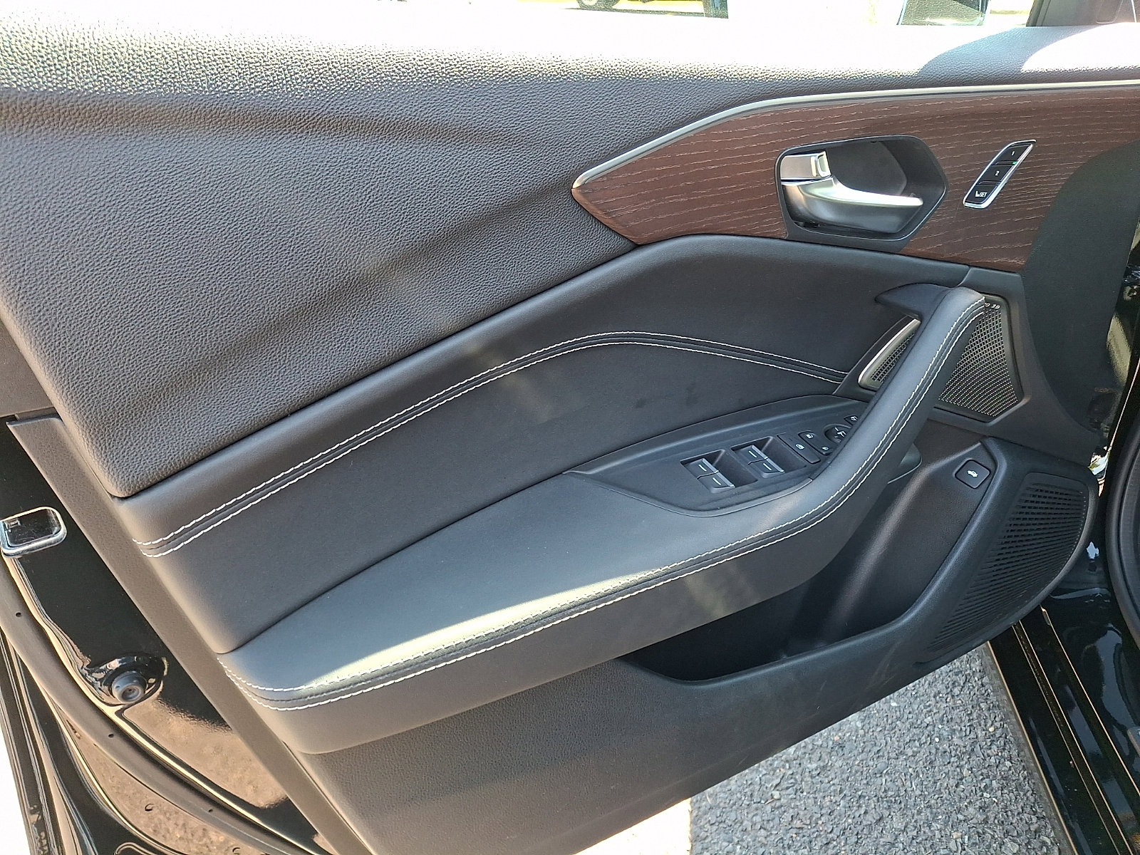 Used 2023 Acura TLX SH-AWD w/ Advance Package image 12