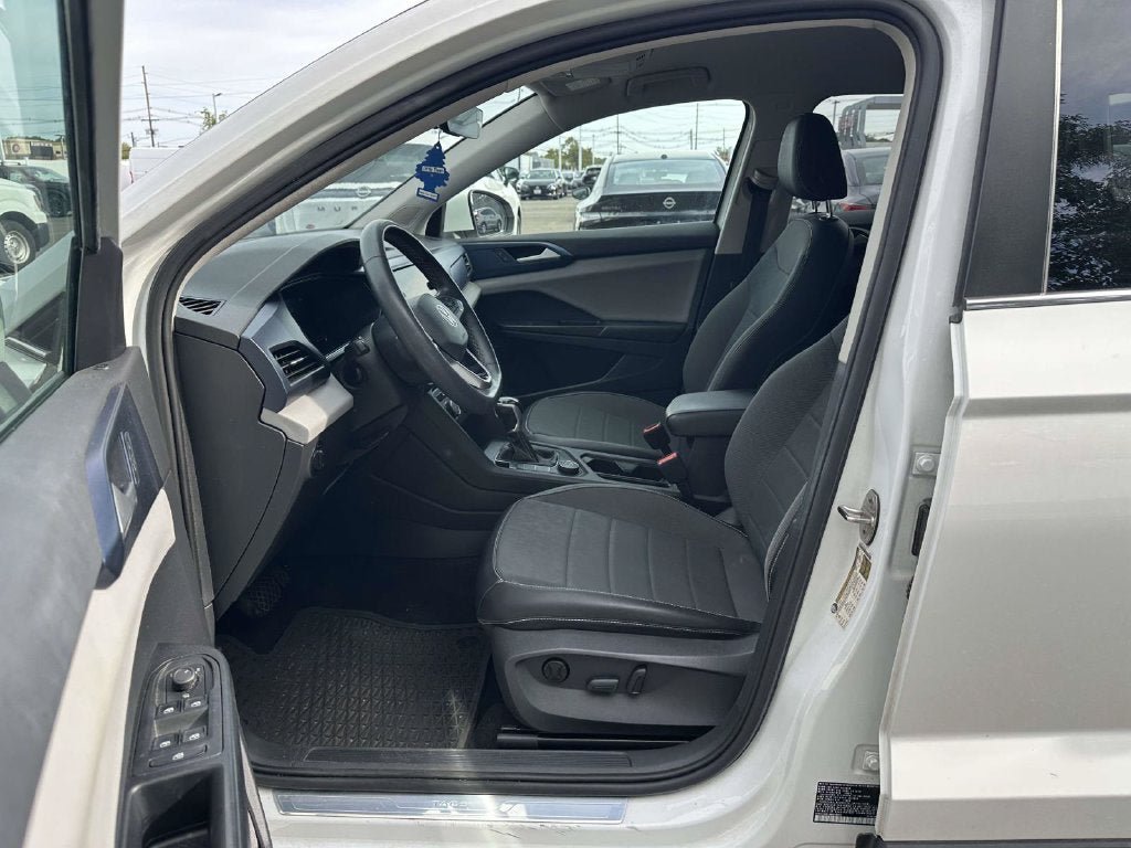 Used 2022 Volkswagen Taos SE AWD/4WD image 17