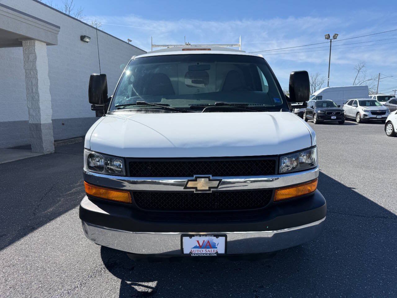 Used 2010 Chevrolet Express 3500 RWD image 24