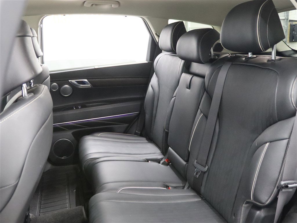 Used 2021 Genesis GV80 3.5T w/ Advanced Package 06 image 11