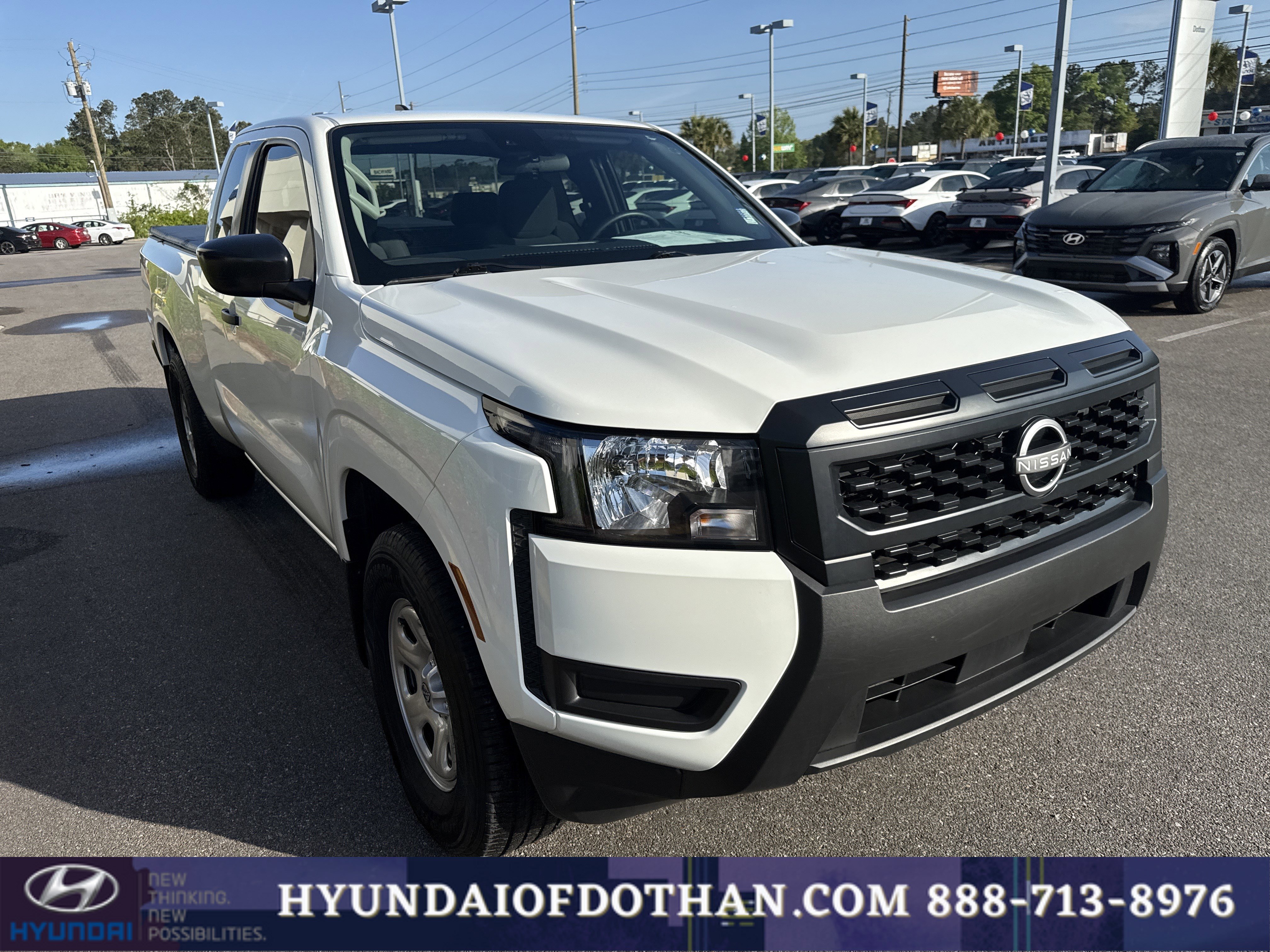 Used 2025 Nissan Frontier S w/ S Utility Package image 5