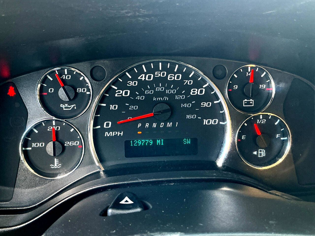 Used 2019 Chevrolet Express 3500 w/ Driver Convenience Package image 14