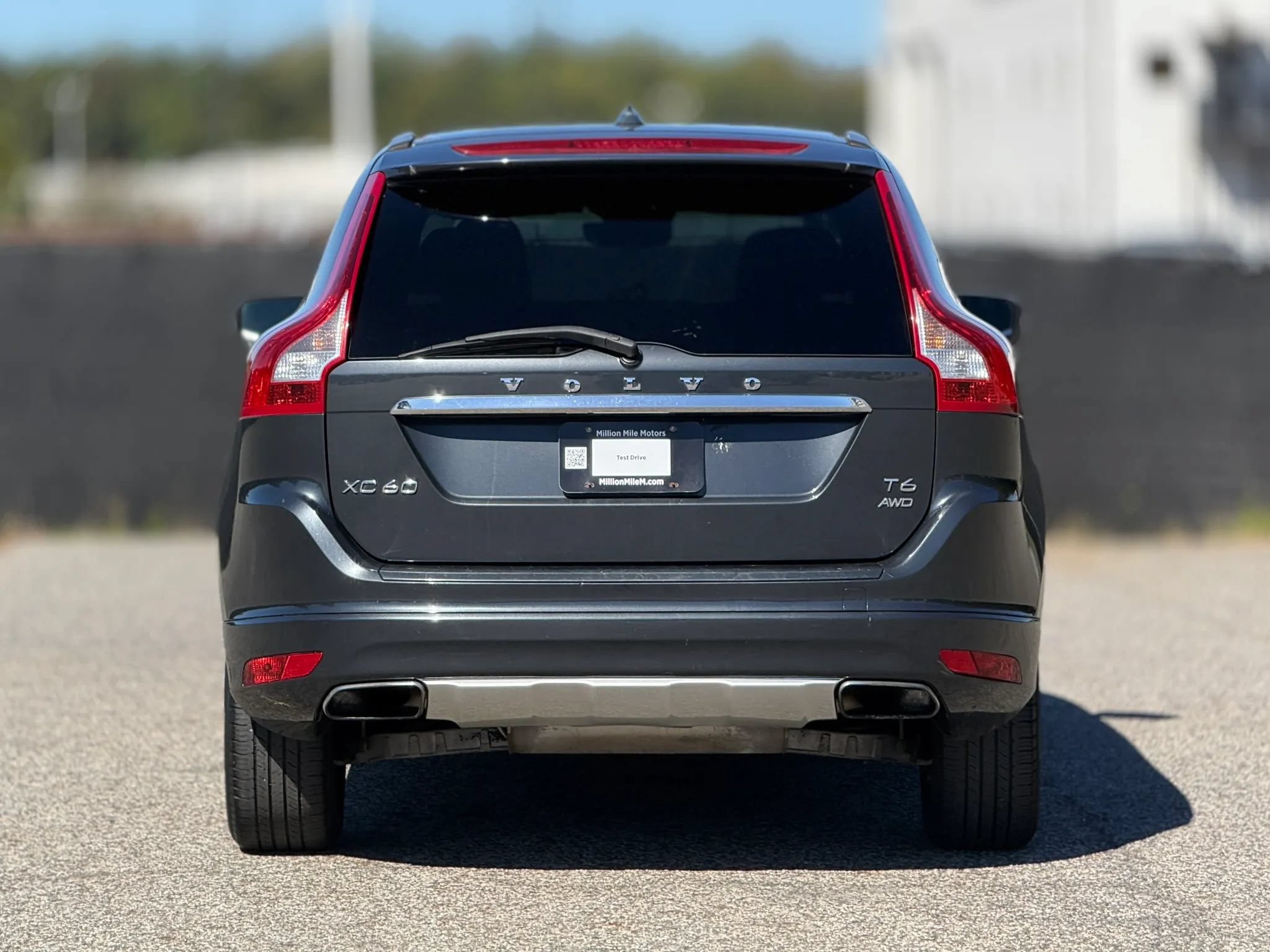 Used 2015 Volvo XC60 T6 AWD/4WD image 4