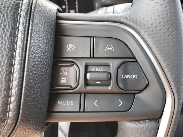 New 2026 Toyota 4Runner SR5 AWD/4WD image 18