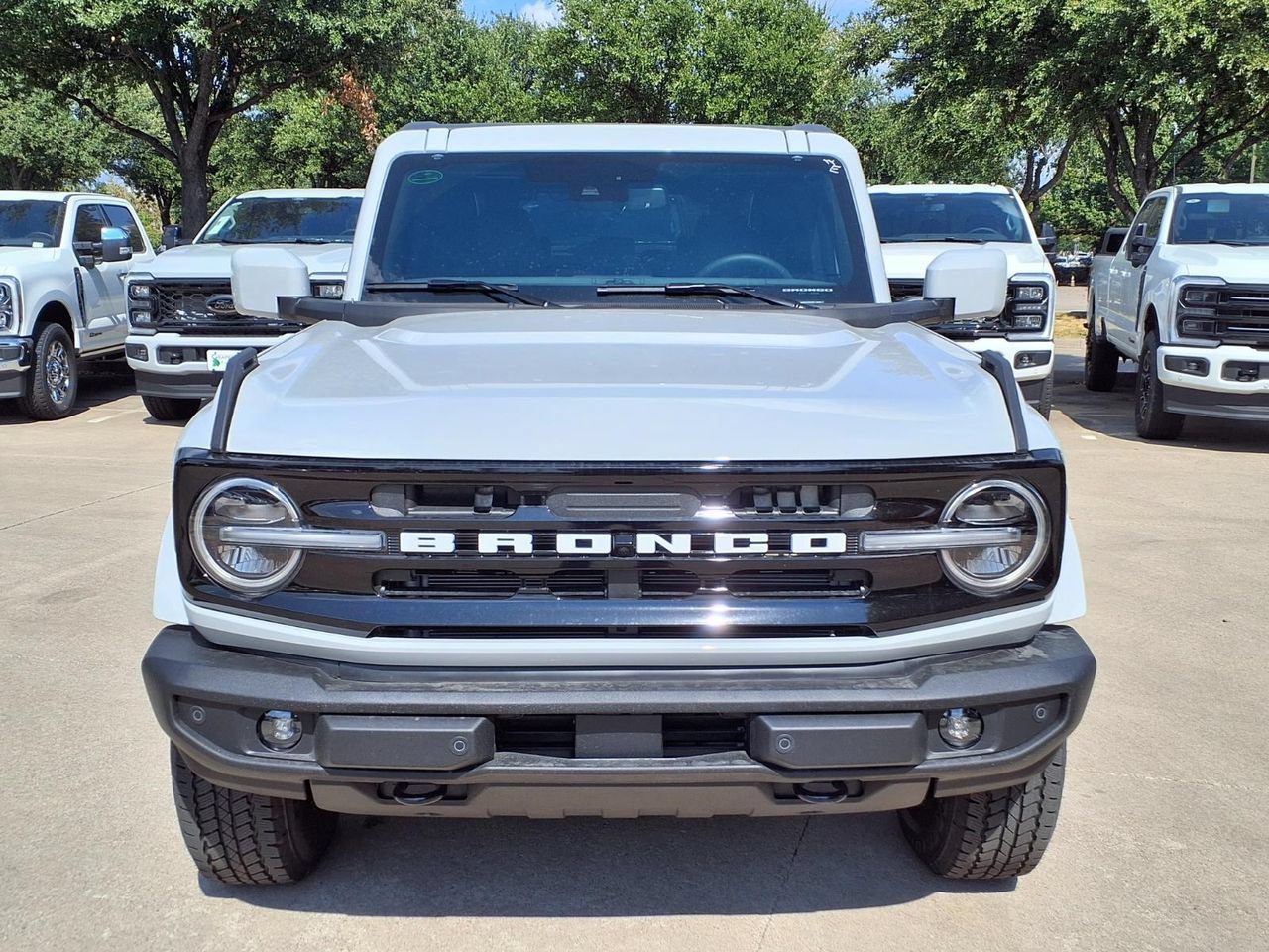 New 2026 Ford Bronco Outer Banks AWD/4WD image 2