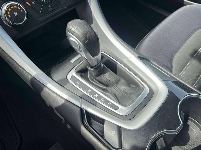 Used 2015 Ford Fusion SE FWD image 11