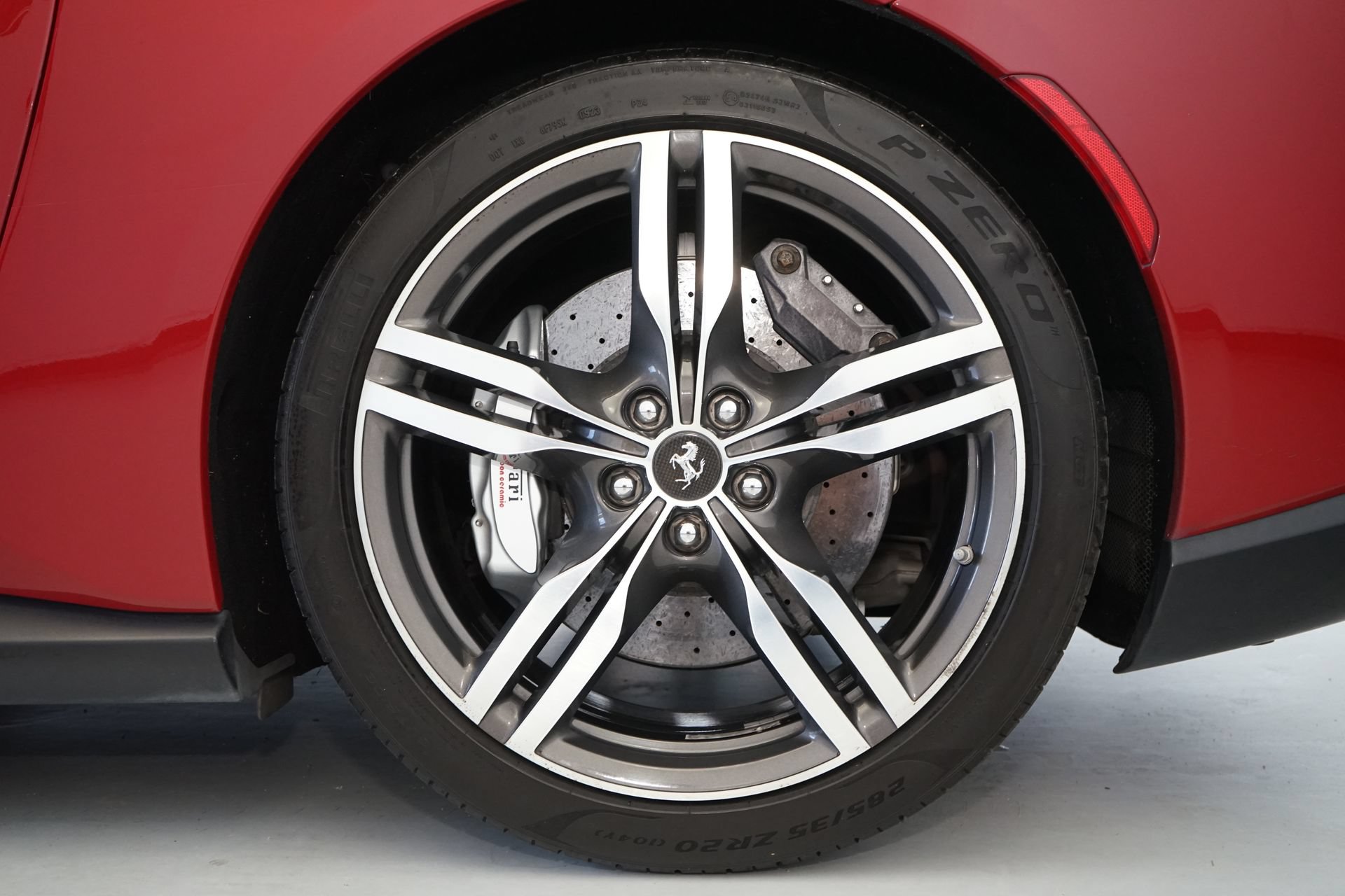 Used 2019 Ferrari Portofino RWD image 26