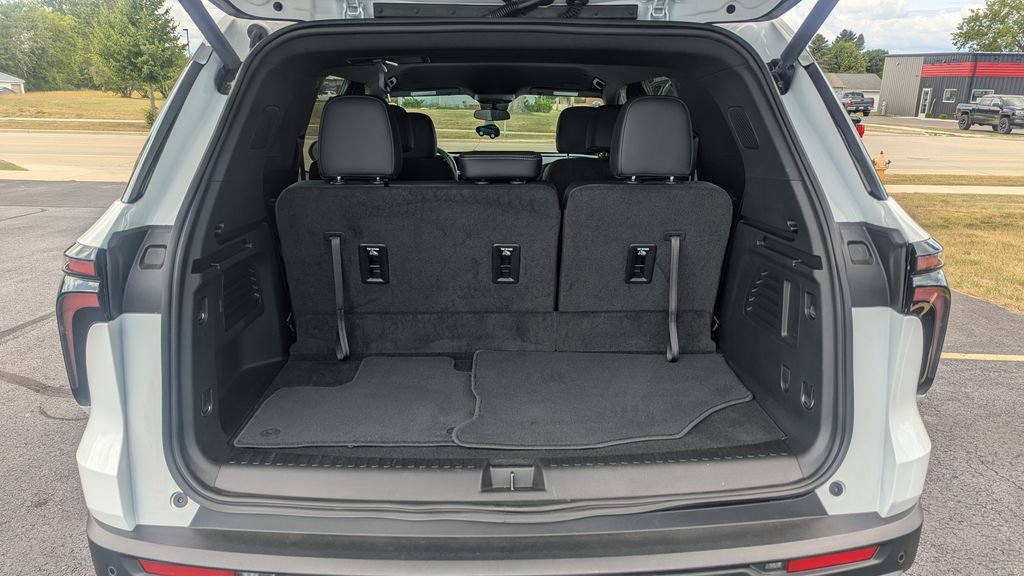 Used 2026 Chevrolet Traverse LT AWD/4WD image 21