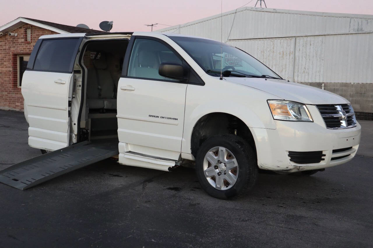 Used 2010 Dodge Grand Caravan SE w/ Climate Group image 1