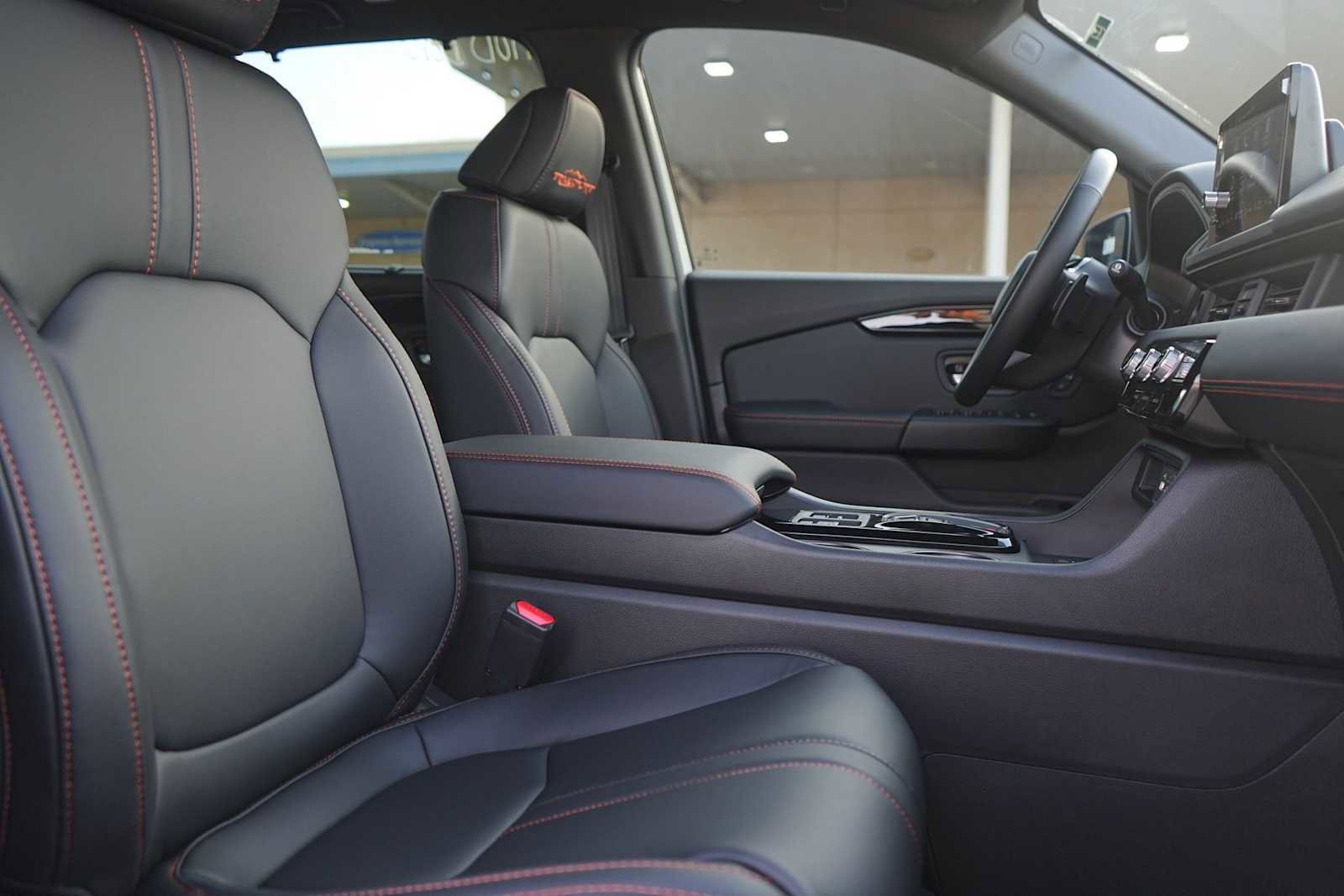 New 2025 Honda Pilot TrailSport image 14