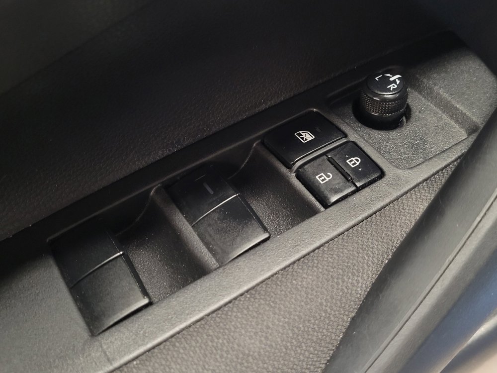 Used 2021 Toyota Corolla LE image 27