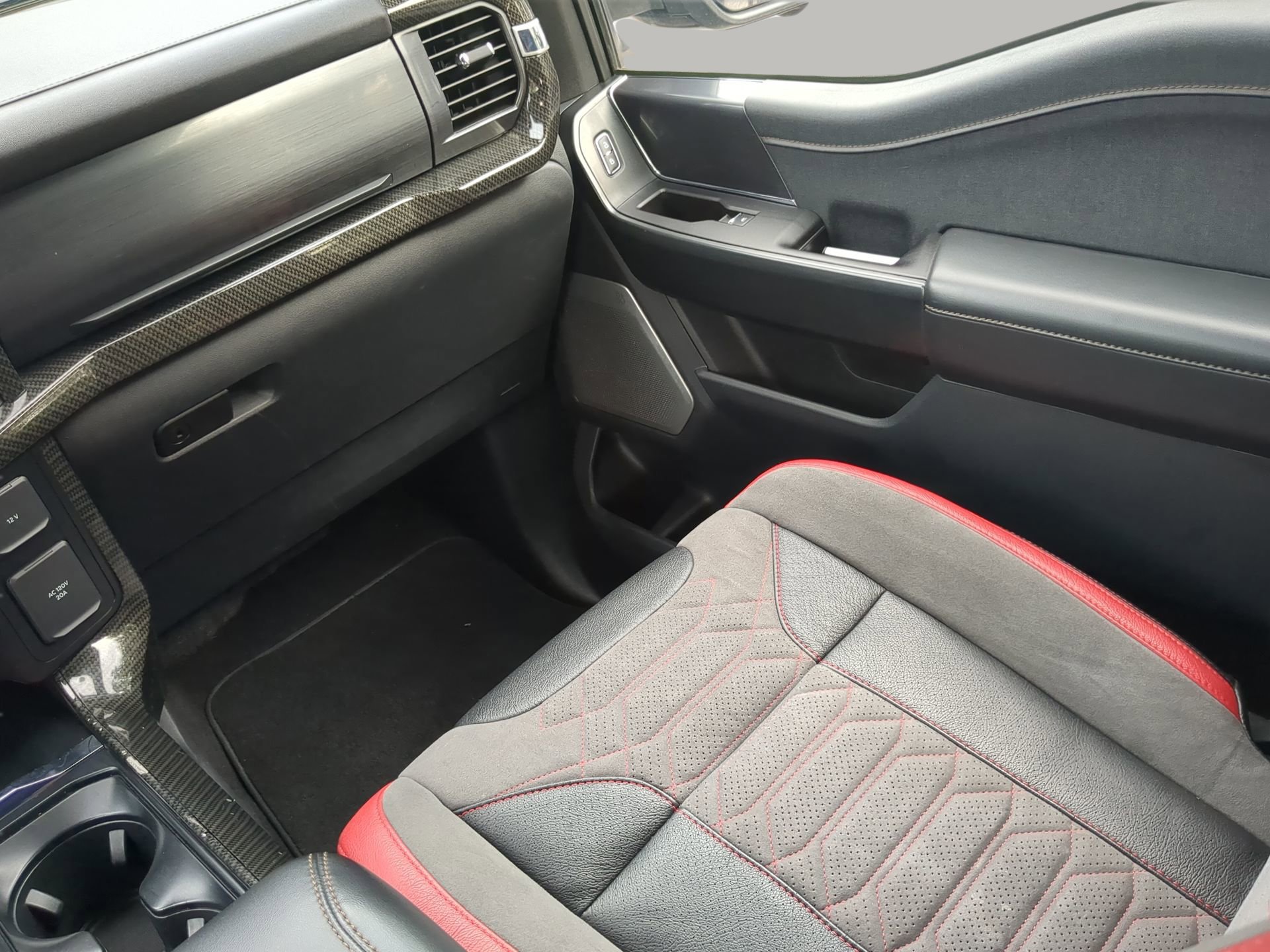 Used 2023 Ford F150 Raptor AWD/4WD image 53