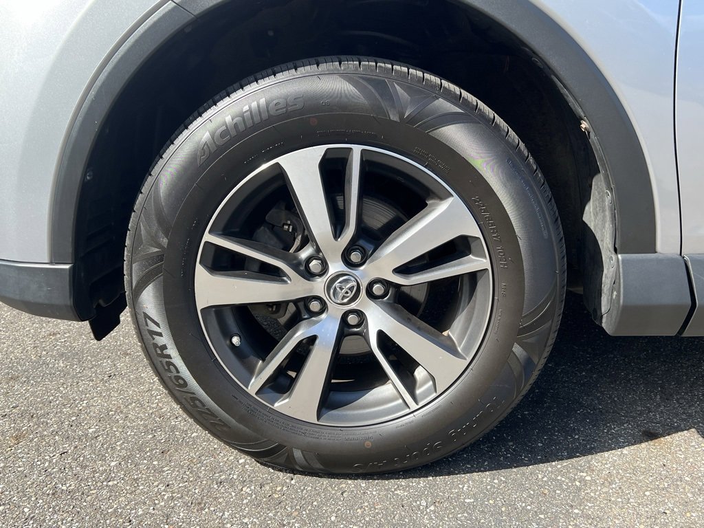 Used 2016 Toyota RAV4 XLE image 34