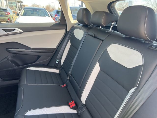 New 2026 Volkswagen Taos SEL image 8