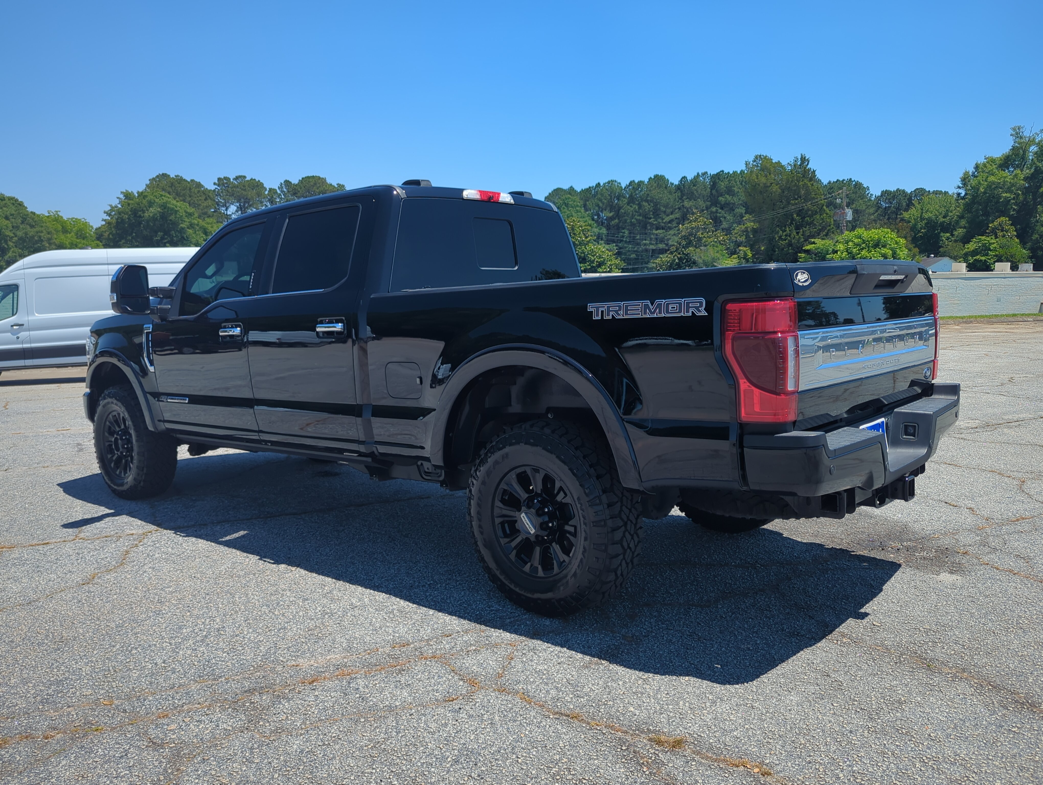 Used 2020 Ford F250 Platinum w/ Tremor Off-Road Package AWD/4WD image 5
