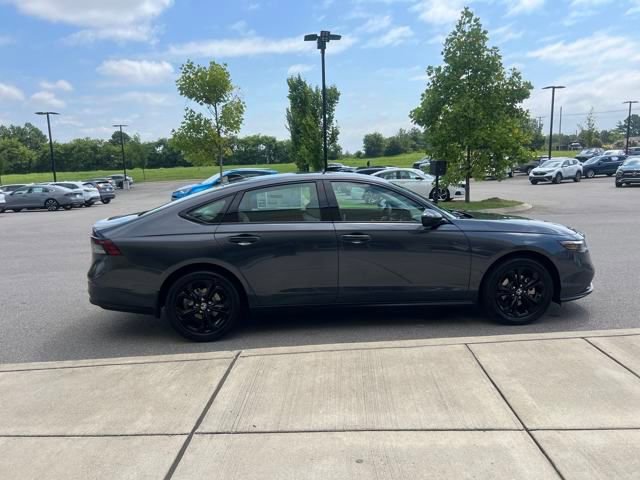New 2025 Honda Accord SE image 5