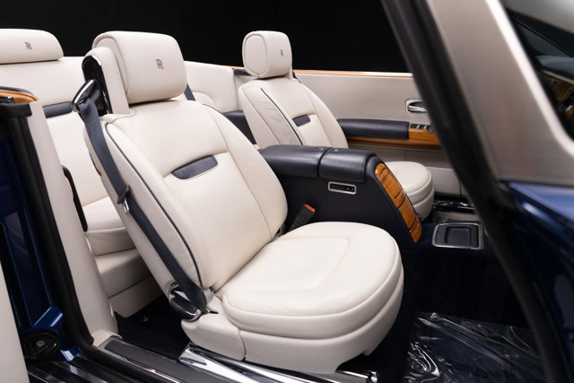 Used 2010 Rolls-Royce Phantom Drophead Coupe image 10