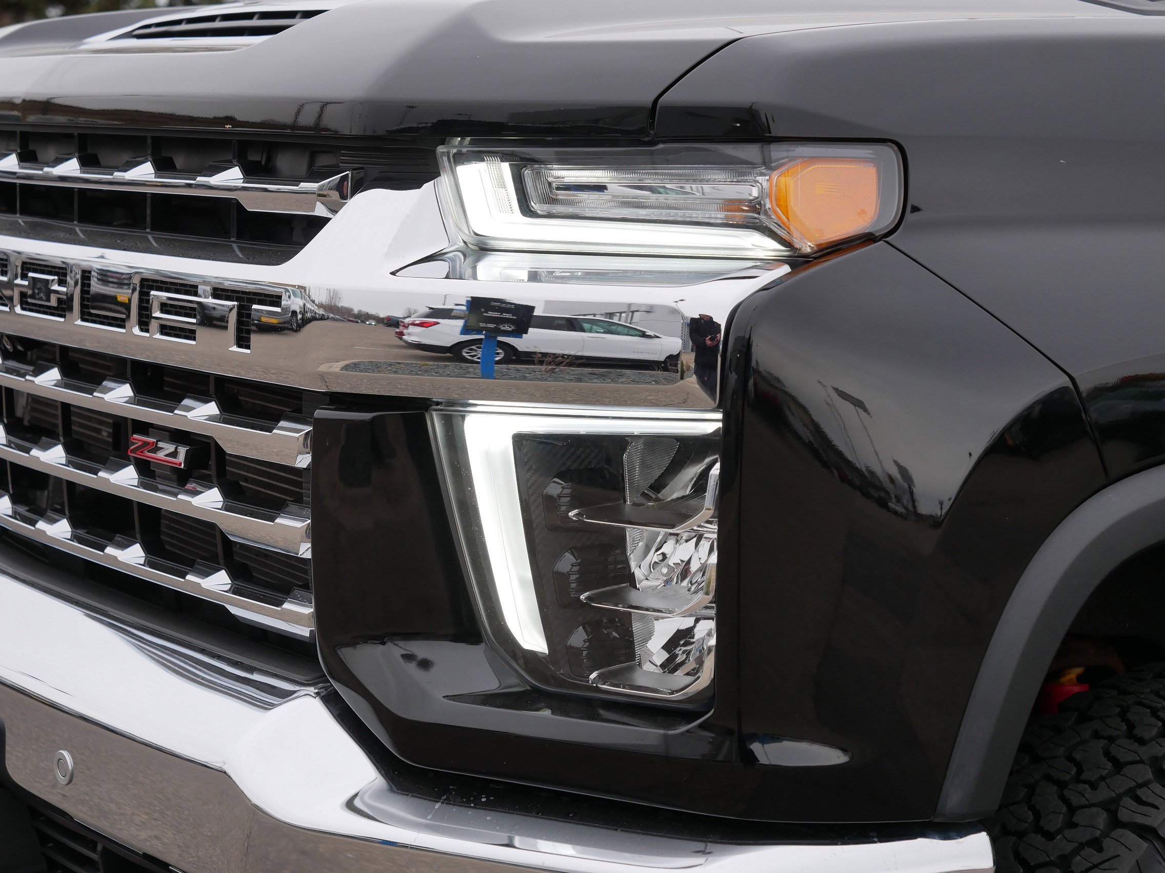 Used 2021 Chevrolet Silverado 2500 LTZ w/ LTZ Premium Package image 16