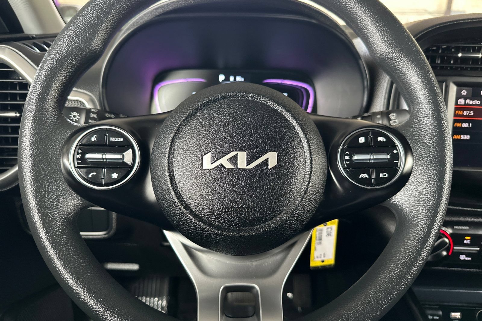 Used 2025 Kia Soul LX w/ LX Technology Package FWD image 23