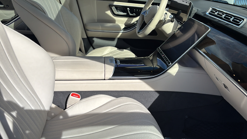 Used 2023 Mercedes-Benz S 500 4MATIC image 18