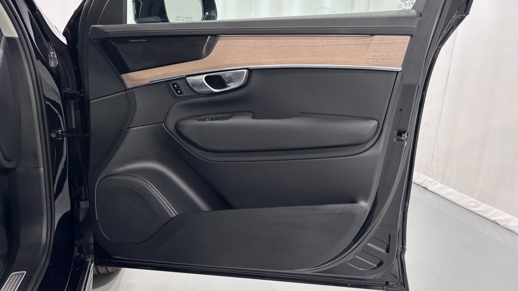 Certified 2026 Volvo XC90 B6 Plus AWD/4WD image 20