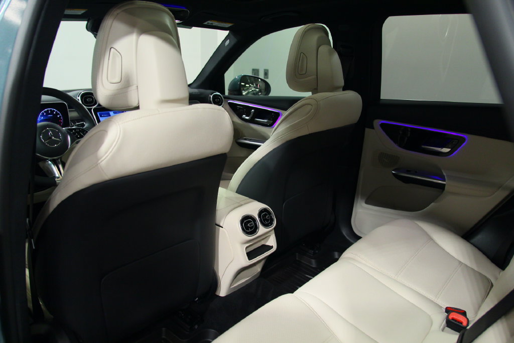 Certified 2025 Mercedes-Benz GLC 300 image 28