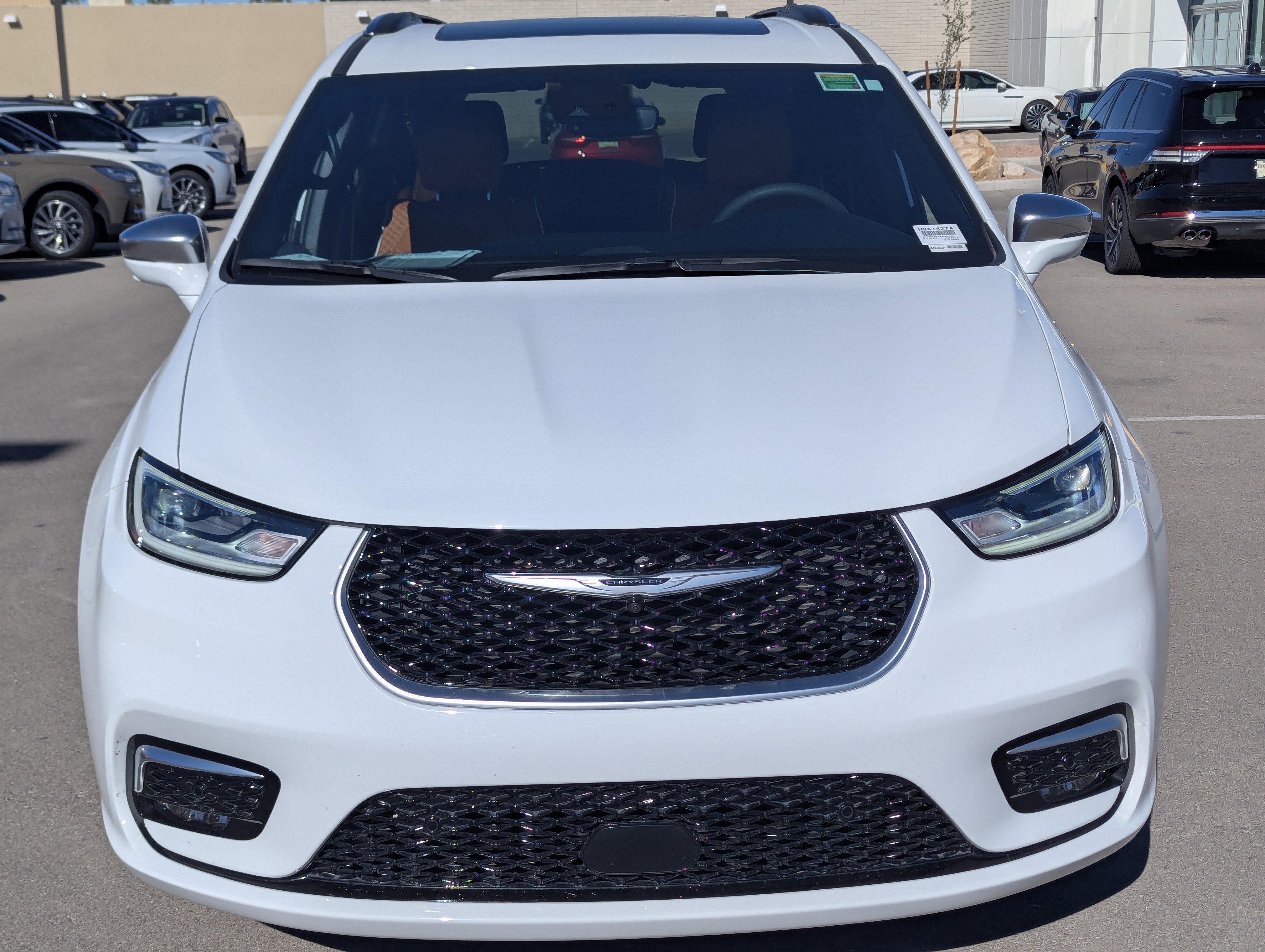 Used 2024 Chrysler Pacifica Pinnacle w/ Trailer Tow Group image 6