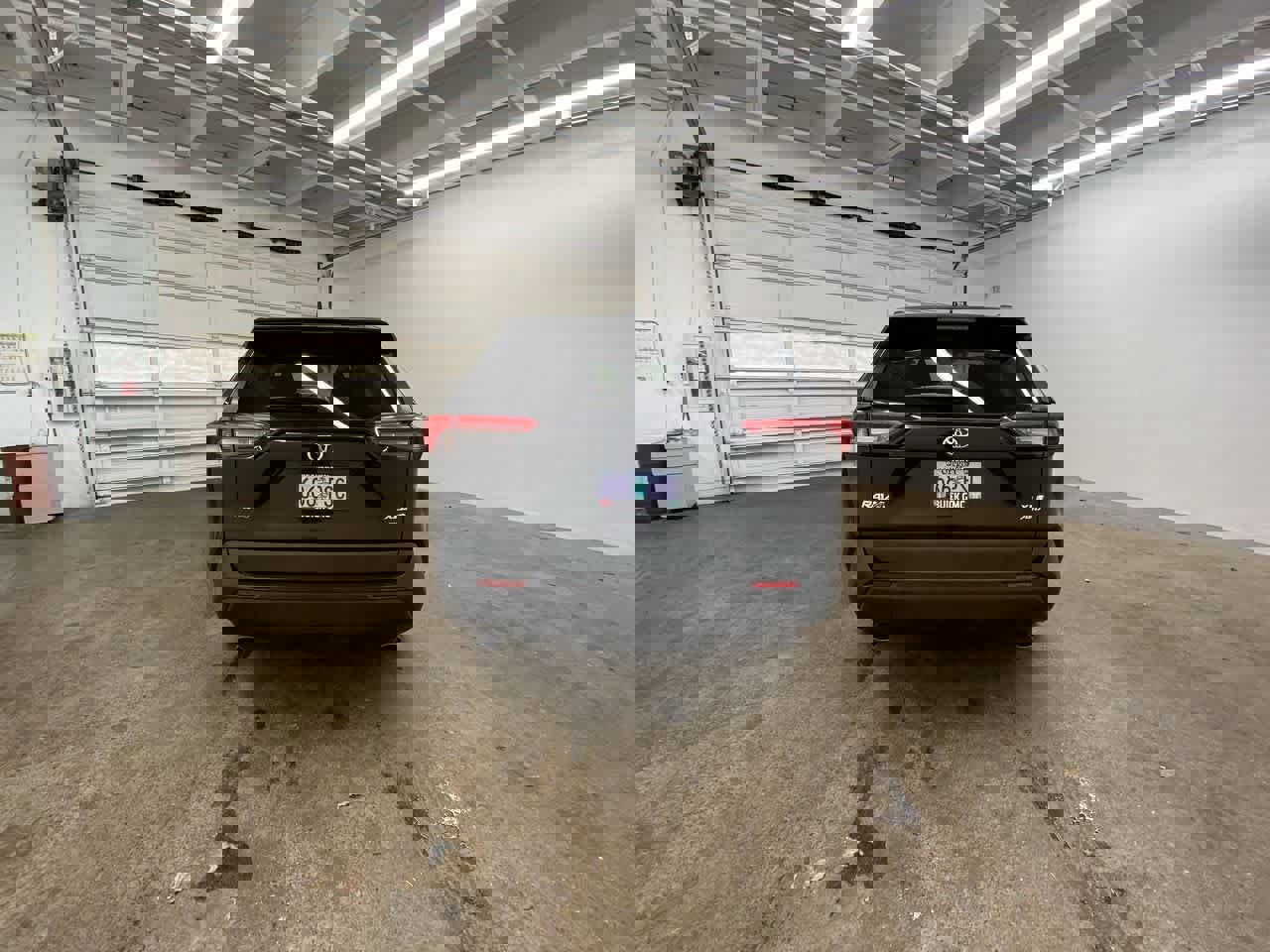 Used 2021 Toyota RAV4 XLE image 5