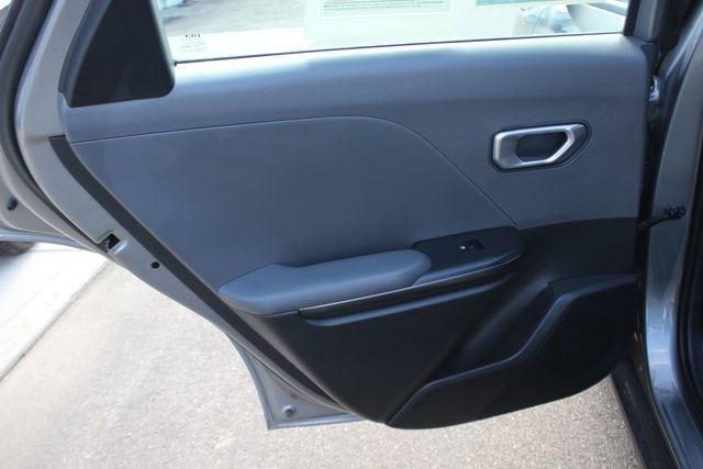 Used 2025 Kia K4 LXS image 21