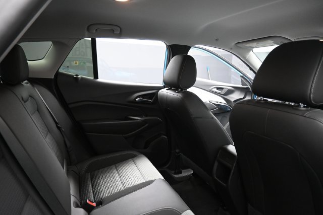 Used 2026 Chevrolet Trax LT w/ LT Convenience Package FWD image 30