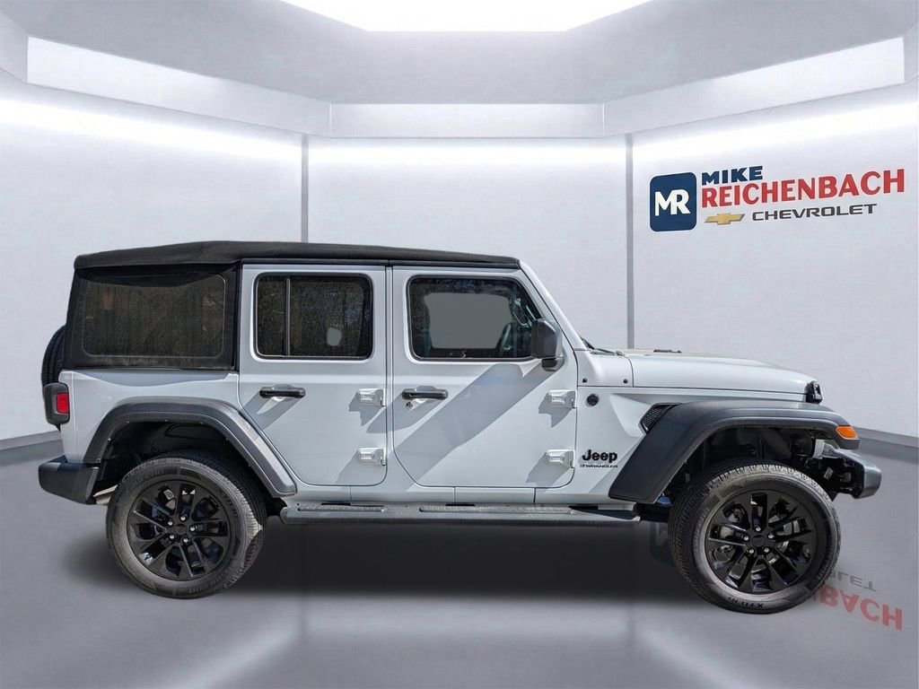 Used 2024 Jeep Wrangler Unlimited Sport image 3