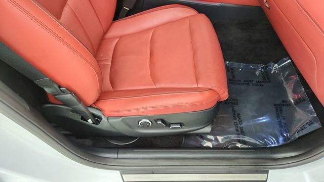 Used 2026 Genesis GV70 2.5T Sport Prestige image 24