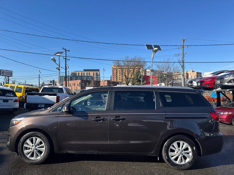 Used 2016 Kia Sedona LX w/ LX Essentials Premium Package image 7