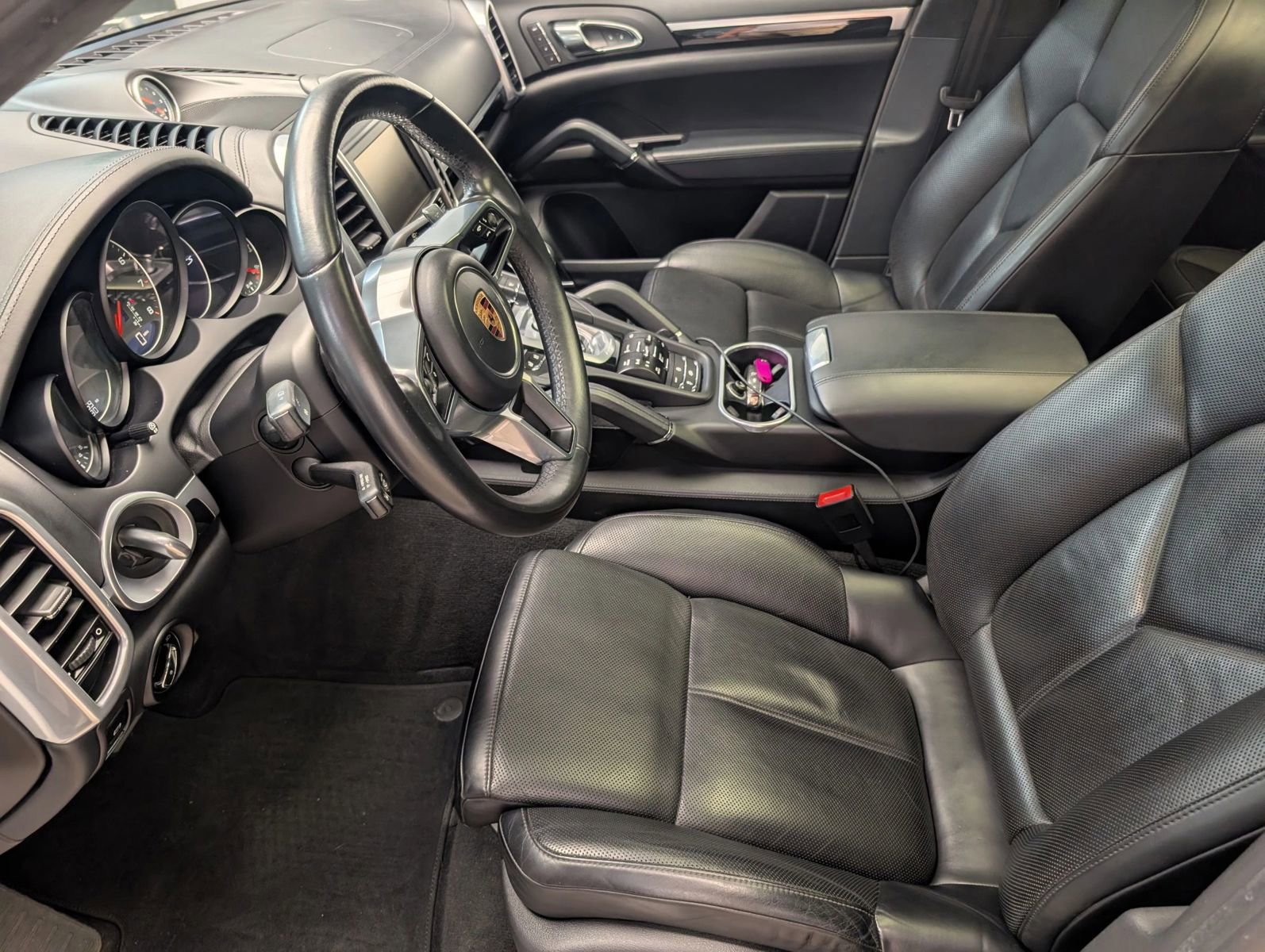 Used 2016 Porsche Cayenne GTS AWD/4WD image 12