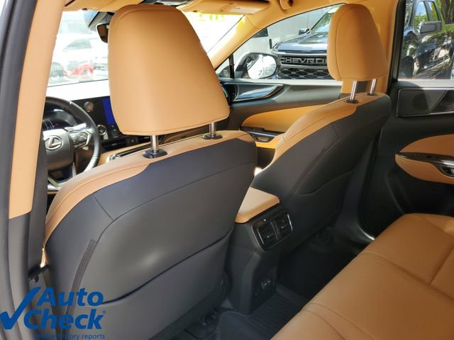 Used 2022 Lexus NX 250 FWD w/ Towing Package (2000 Lbs) image 13