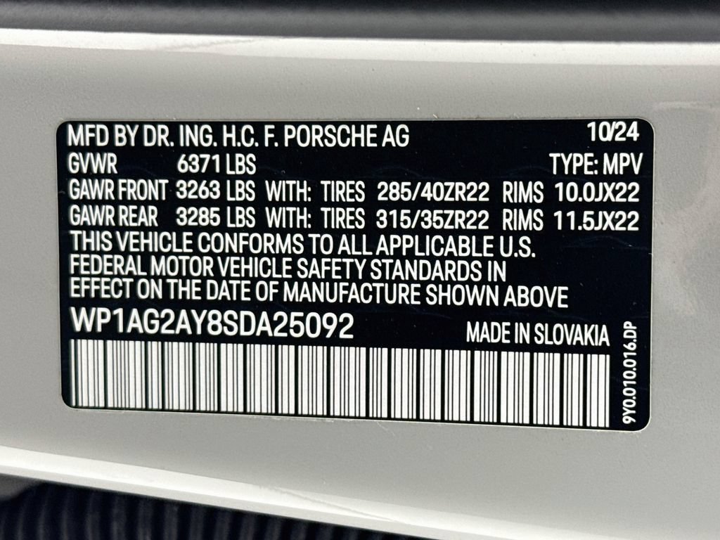 Certified 2025 Porsche Cayenne GTS AWD/4WD image 34