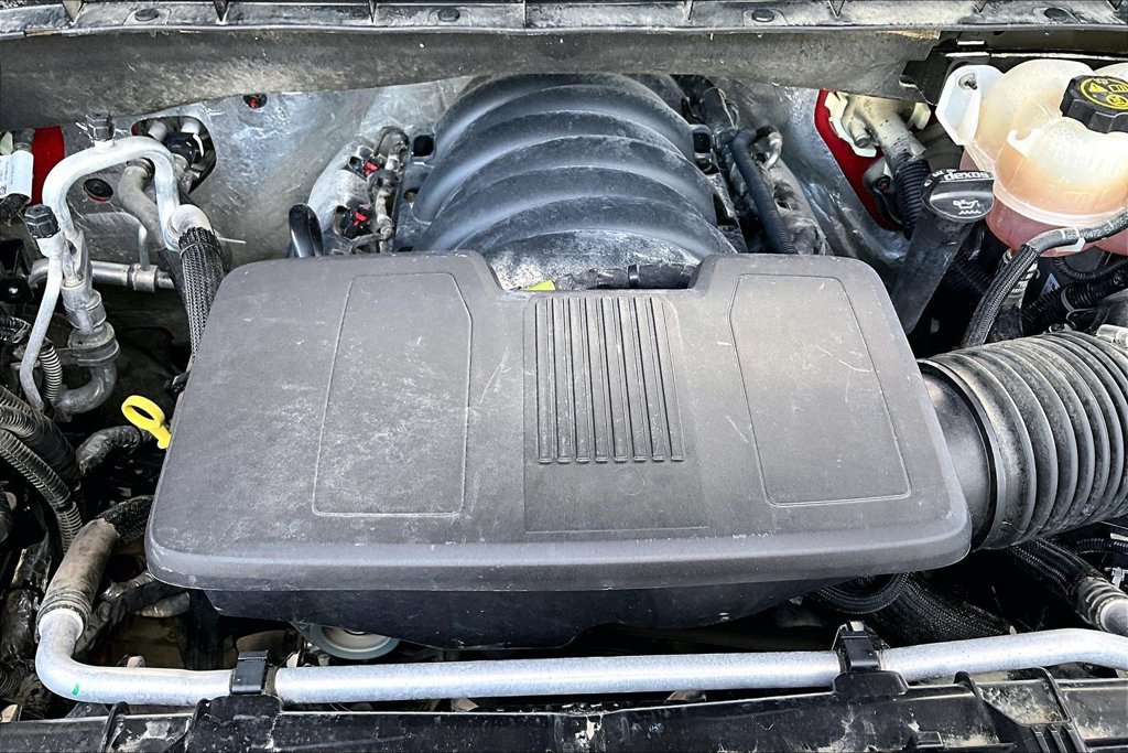 Used 2021 Chevrolet Silverado 1500 LT AWD/4WD image 32
