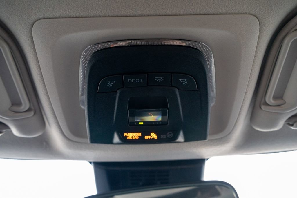 Used 2025 Toyota Corolla LE w/ LE Premium Package image 18